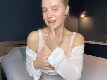 Freechat skyeveil on Chaturbate