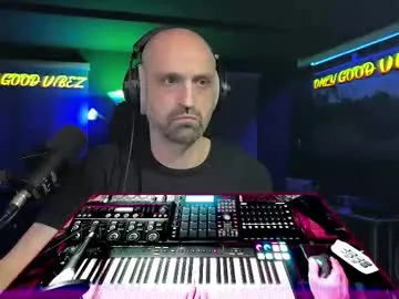 Chaturbate splivke is Freechat splivke — Splivke's Music Room : Come in and chill #german