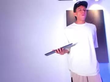 Freechat stiiveen_24cm on Chaturbate