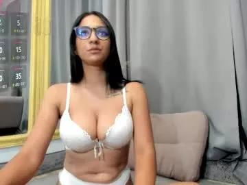 Admire Sugarburn, she wants to masturbate for you sugarburn from Chaturbate