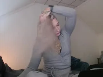 tattoobbgirl on Chaturbate