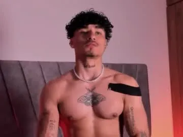 thomas_fit1 — Lovense Lush on - Interactive Toy that vibrates with your Tips - Goal: CUMr<3 [1772 tokens left] #lovense #latino #young #feet #muscle