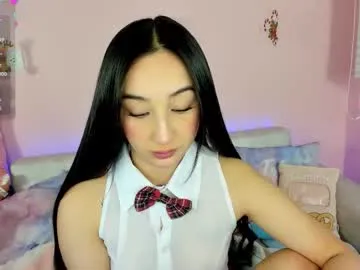 Freechat tiny_cora on Chaturbate