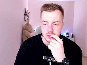 toohornyserj on Chaturbate