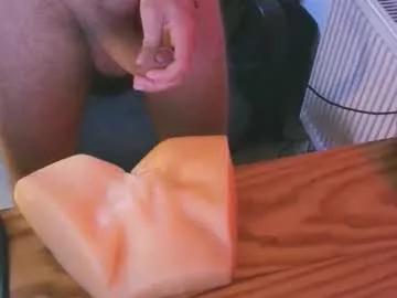 Freechat toohugeandstonedxoxo on Chaturbate