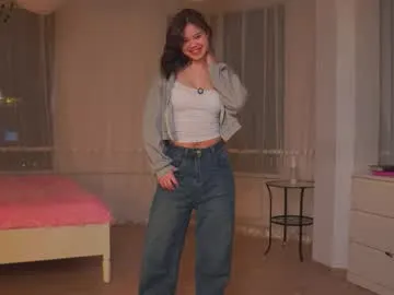 trangmasi — Goal : let's play with my new toy Linn here  , I'm  #new #shy #skinny #teen #18 [289 tokens remaining]