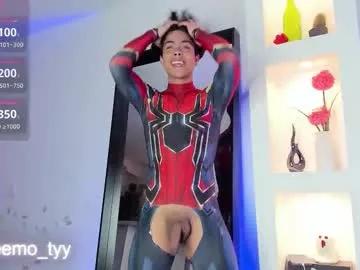Freechat twink_teemo on Chaturbate