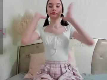 twulya on Chaturbate