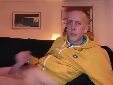 tyronev70 on Chaturbate