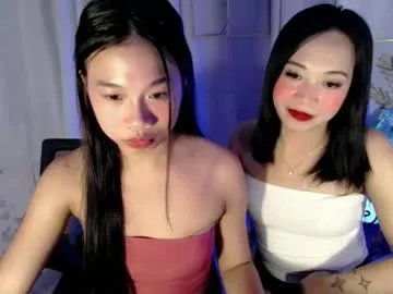 urseductive_llanaxx on Chaturbate