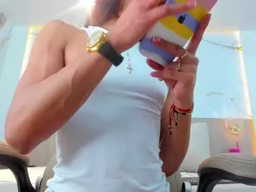 valirya_devote on Chaturbate