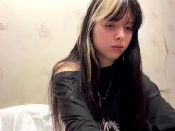 veradaisy — Smile for you #skinny #shy #new #18 #cute [11 tokens remaining]
