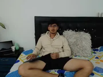 versatileguuy — Cum BIG load    #18 #twink  #latino #gay #young [700 tokens remaining]
