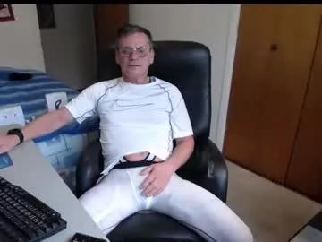 worldlarge on Chaturbate