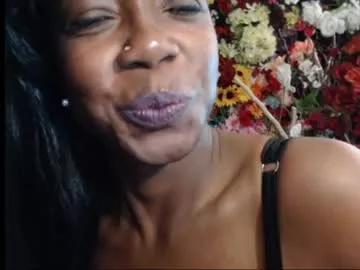 yhlemina on Chaturbate