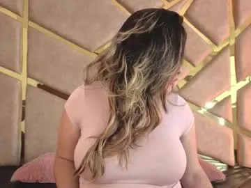 zafiro_claire — GOAL: fuck my juicy tits [164 tokens remaining] Find out what's hiding under my blouse #bigboobs #nonude #natural #latina #curvy