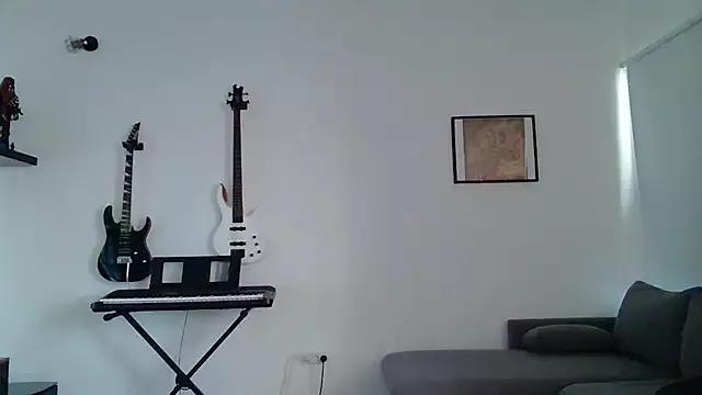 Freechat -SquirtSiren- on StripChat