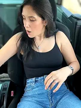 Freechat -SquirtSiren- on StripChat