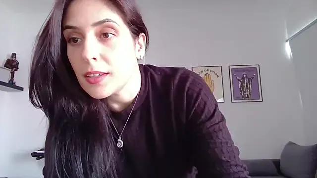 Freechat -SquirtSiren- on StripChat