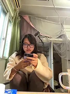 99EE-yy from StripChat