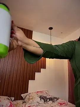 _Shara_Handal_ — MASTURBATION WITH SATISFYER