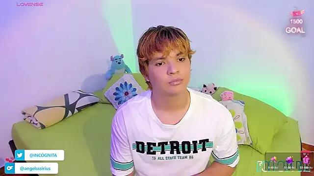 adam_angelssss on StripChat