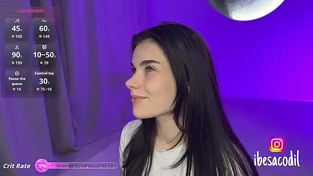 adriana_allien