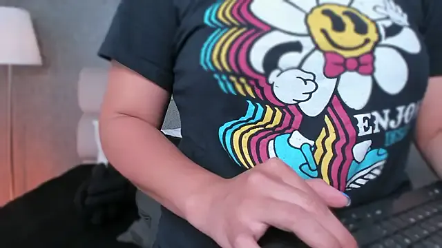 ah_mara_ — OPEN AND RAISE MY LEGS WITH PANTYHUSE