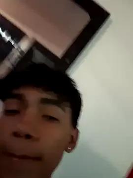AlanCutee on StripChat