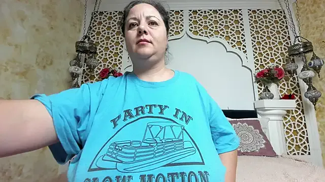 AleshaArabian on StripChat