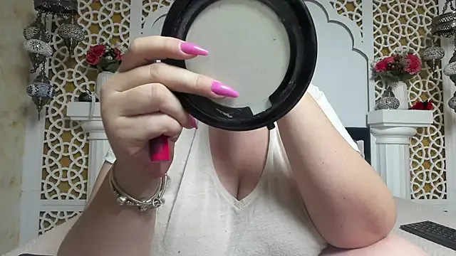 AleshaArabian on StripChat