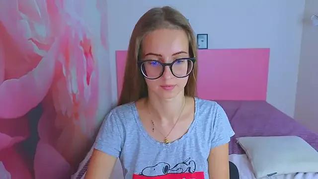 Join AliceAdams, she wants to masturbate for you AliceAdams from StripChat