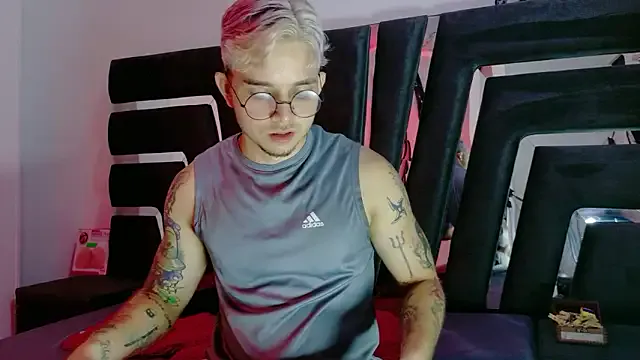 AliceandMax on StripChat