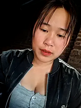 ALIENHR38 on StripChat