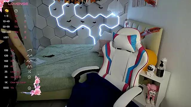 aliicemeow on StripChat