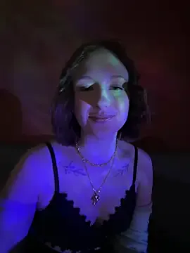 StripChat AlinaFoxyy is Freechat AlinaFoxyy — stand up / Show Outfit