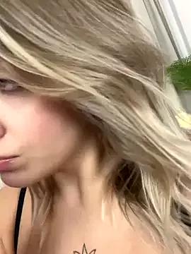 Freechat AlisaMyers on StripChat