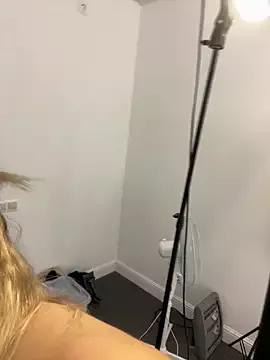 Freechat AlisaMyers on StripChat