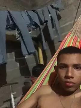 Alvarozzxv on StripChat 