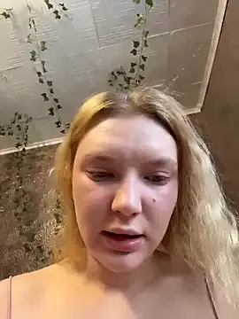 AmmyHot on StripChat