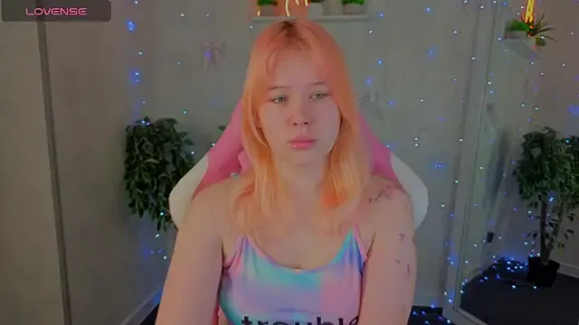 Amy_Kimberlly — wet boobs and play with nipples