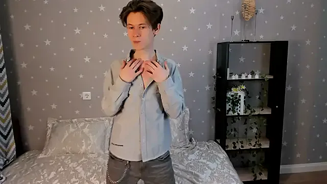 Freechat AndrewwCarter2 on StripChat