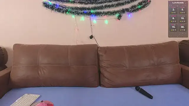 AngelEye_Alice — Suck sweet fingers close to cam