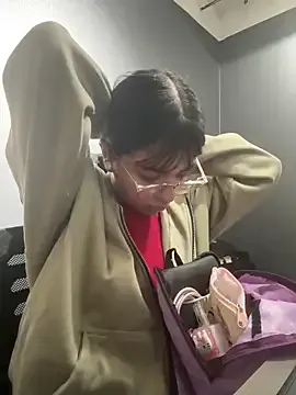 AngieRousse_ — Look at my friends' boobs