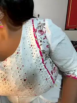 Anshi_qeen on StripChat