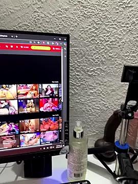 ariadna_cooper from StripChat