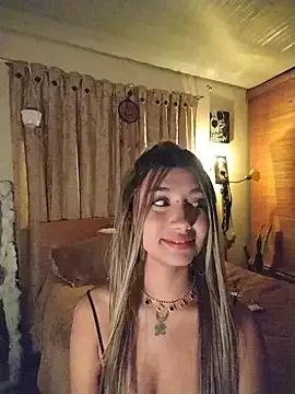 Ariana_bb from StripChat