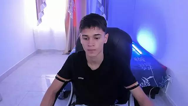 Explore 23 years old Aron_Boyy from StripChat Aron_Boyy from StripChat
