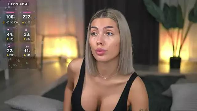 AudreyZanne on StripChat