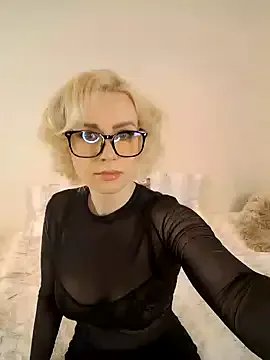 Freechat AureliaDoux on StripChat